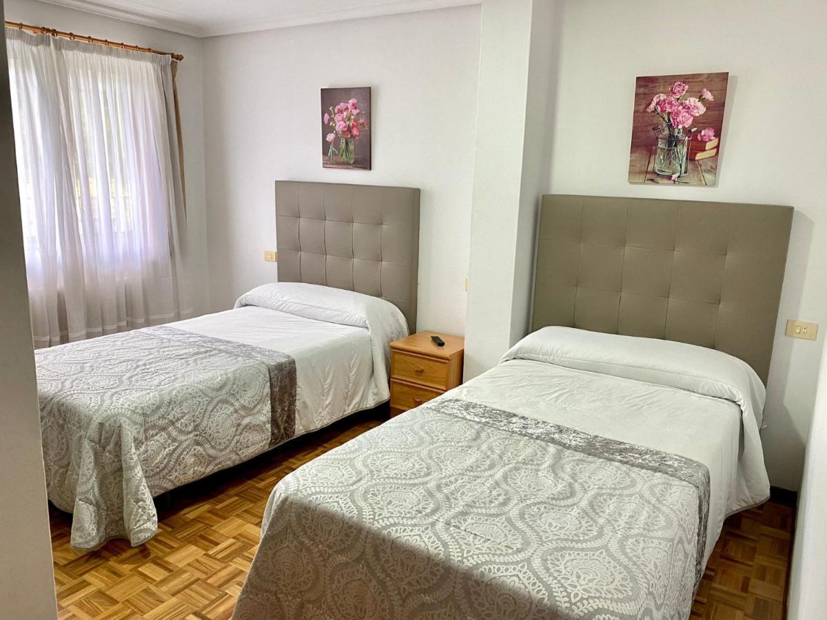 Garden Lodge Hostal Evencio Ribadavia Ngoại thất bức ảnh