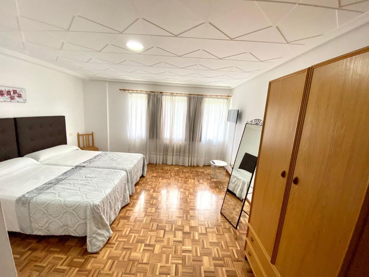 Garden Lodge Hostal Evencio Ribadavia Ngoại thất bức ảnh