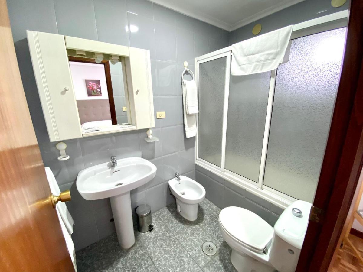 Garden Lodge Hostal Evencio Ribadavia Ngoại thất bức ảnh