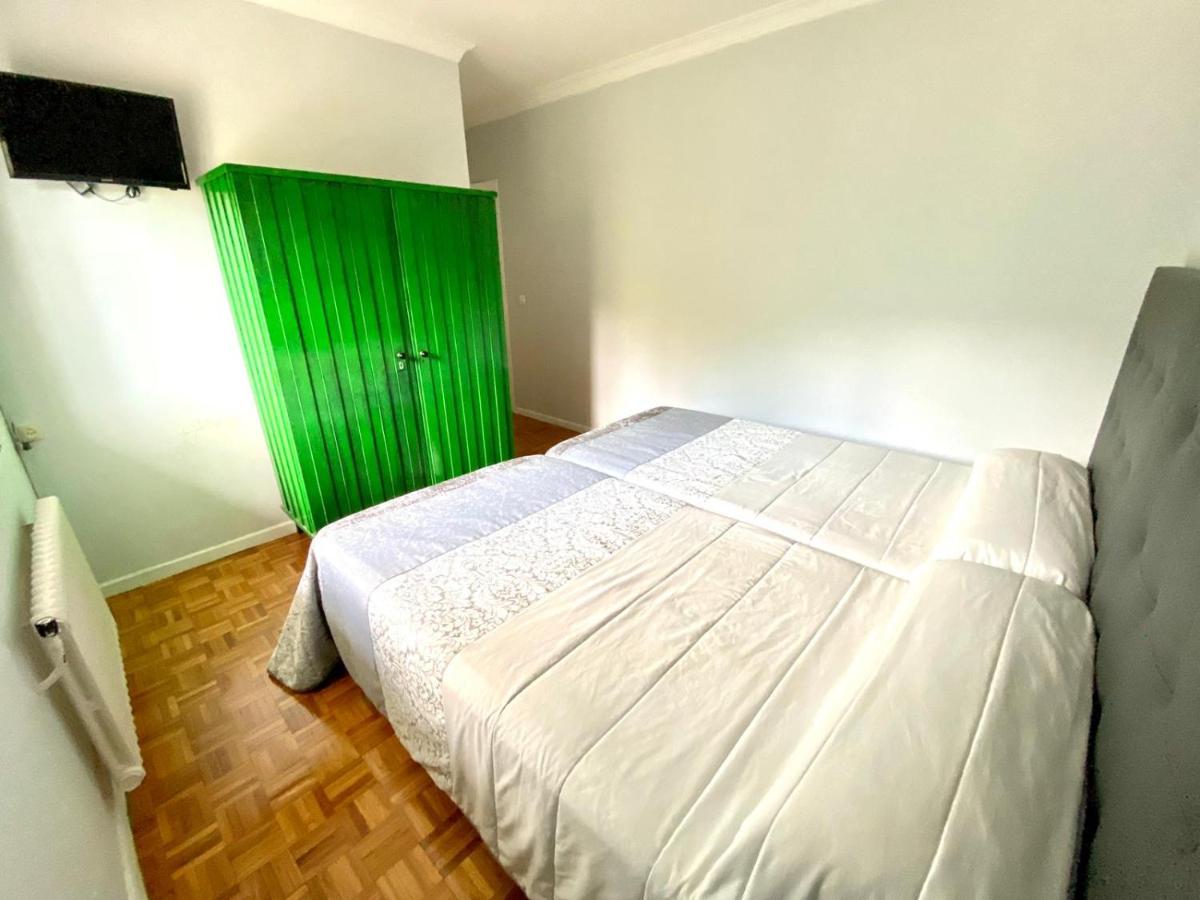 Garden Lodge Hostal Evencio Ribadavia Ngoại thất bức ảnh