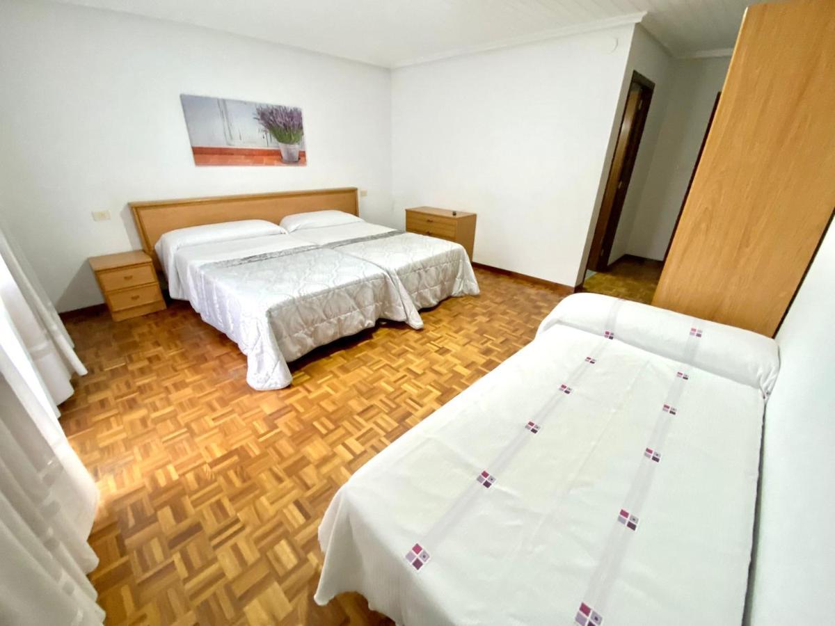 Garden Lodge Hostal Evencio Ribadavia Ngoại thất bức ảnh