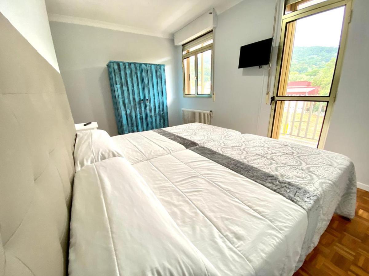 Garden Lodge Hostal Evencio Ribadavia Ngoại thất bức ảnh
